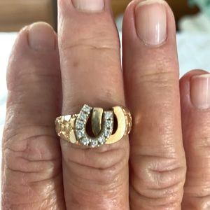 14 K GOLD  DOUBLE HORSESHOE RING